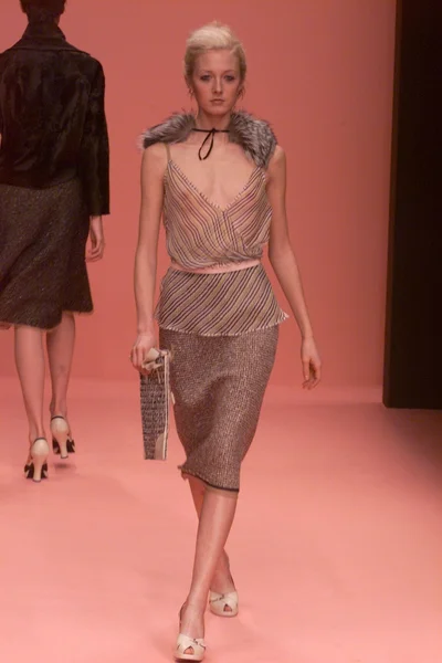 Look 28